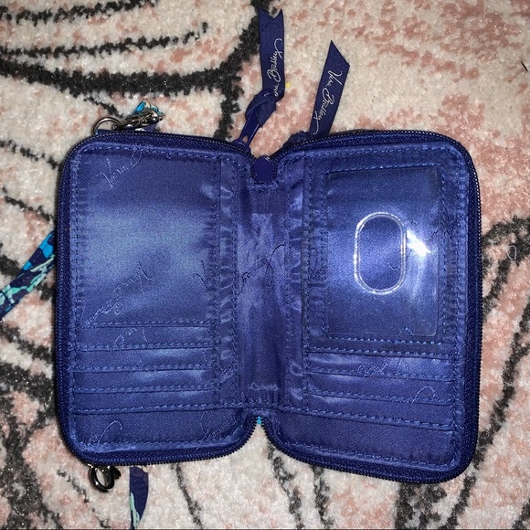 ✨VERA BRADLEY✨ crossbody/wristlet - Picture 4 of 6